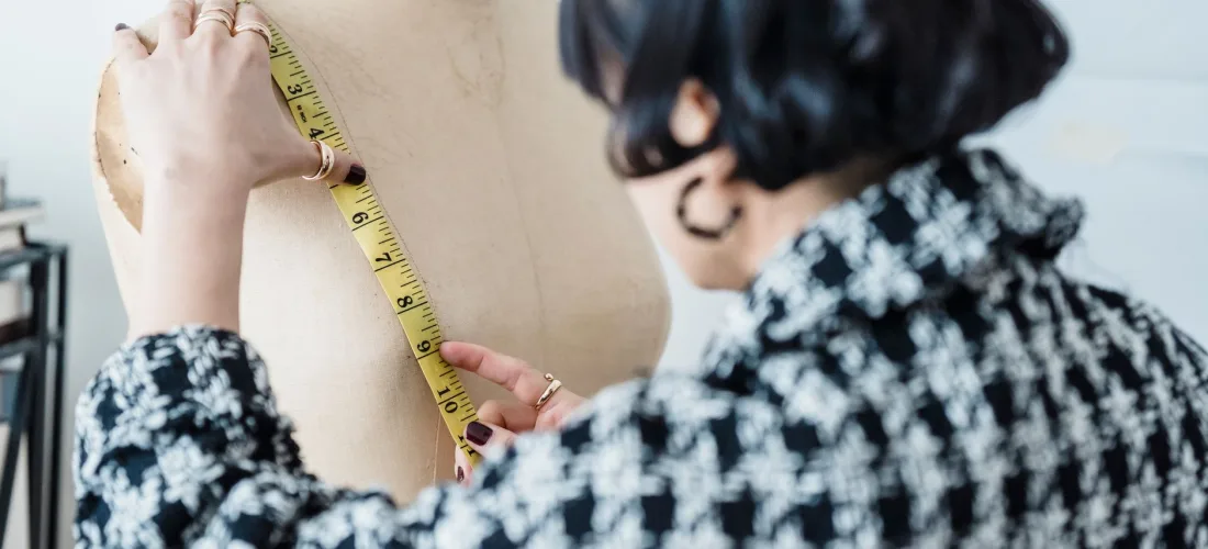 Comprar vestidos formales en línea sin equivocarte con la talla - Mujeres