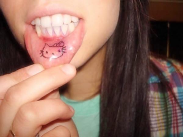 &iquest;C&oacute;mo cuidar los tatuajes en los labios?