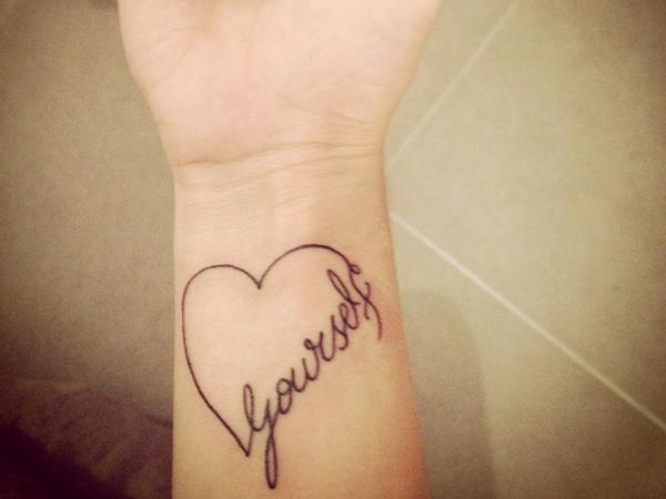 Nuevo tatuaje de B&aacute;rbara V&eacute;lez