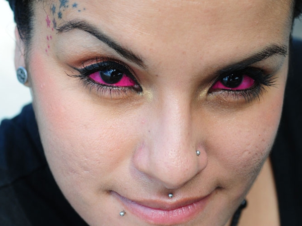 Lo que debes saber antes de hacerte un tatuaje en el ojo