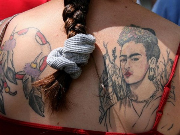 Tatuaje de retrato de &iacute;conos de la cultura latina