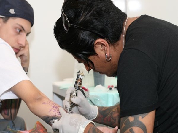 Los 3 tatuadores latinos m&aacute;s influyentes