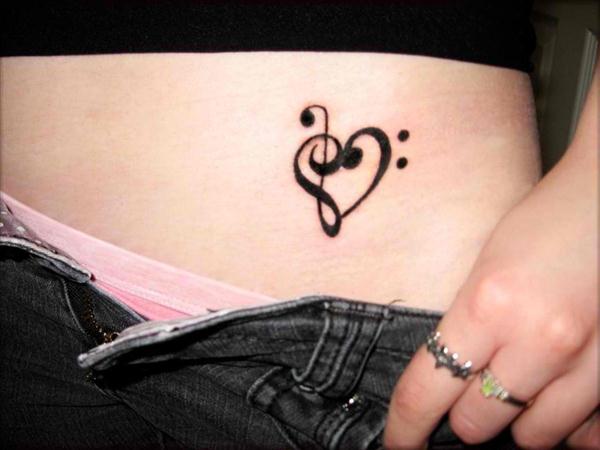 Las celebridades eligen el tiny tattoo