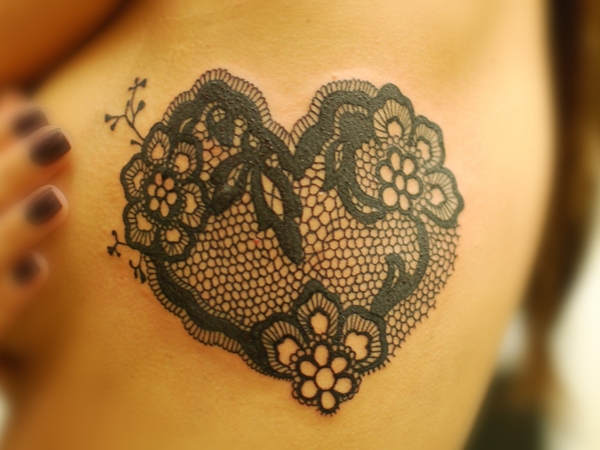 Tatuajes de encaje &iquest;C&oacute;mo son y que significan?