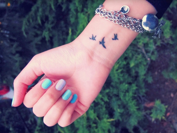 Tatuajes en las mu&ntilde;ecas y sus riesgos