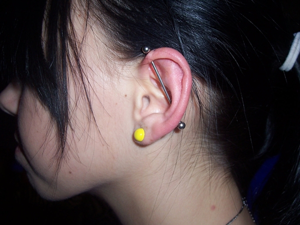 Consejos para hacerse un piercing transversal en el cart&iacute;lago