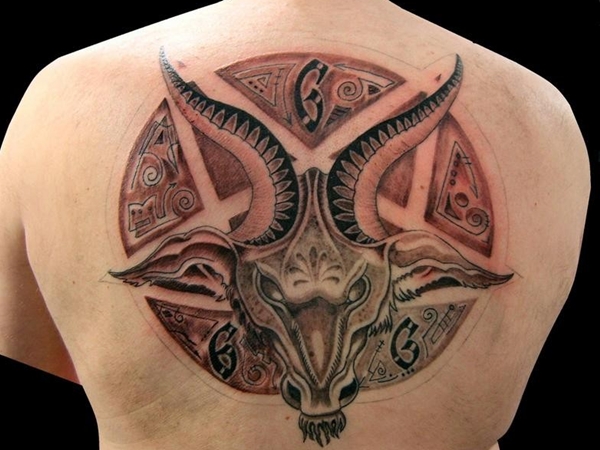 &iquest;Qu&eacute; significa tatuarse una entidad sobrenatural maligna?