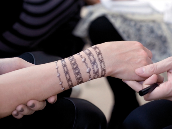 Tatuajes de brazaletes para adornar tu mu&ntilde;eca