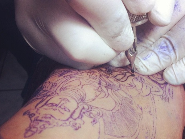 &iquest;Te vas a hacer tu primer tatuaje? Estos son 5 cuidados que debes tener con &eacute;l