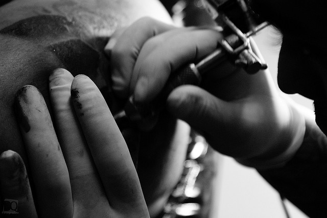 Las 3 cosas que deber&aacute;s hacer ante un tatuaje infectado