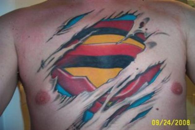 10 tatuajes de superh&eacute;roes de DC Comics
