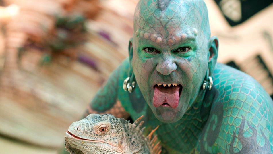Razones para pensarse el hacerte tatuajes y piercings extremos