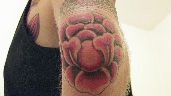 Tatuajes en los codos