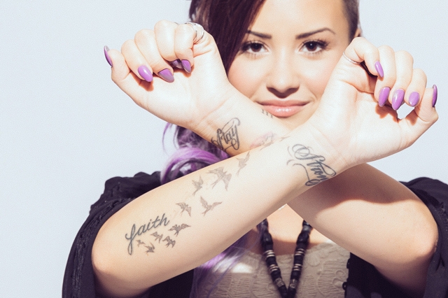 Significado de los tatuajes de Demi Lovato