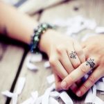 Tattoo de anillo de compromiso. (tatuajex.com) Todos los derechos reservados.