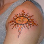 Significado de los tatuajes de sol. (tatuajex.com) Todos los derechos reservados.