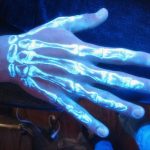 ¿Conocías los tatuajes UV o de luz negra?. (tatuajex.com) Todos los derechos reservados.