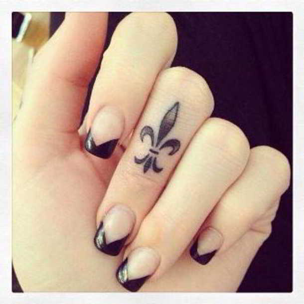 Tres diseños de tatuajes para los dedos - 2